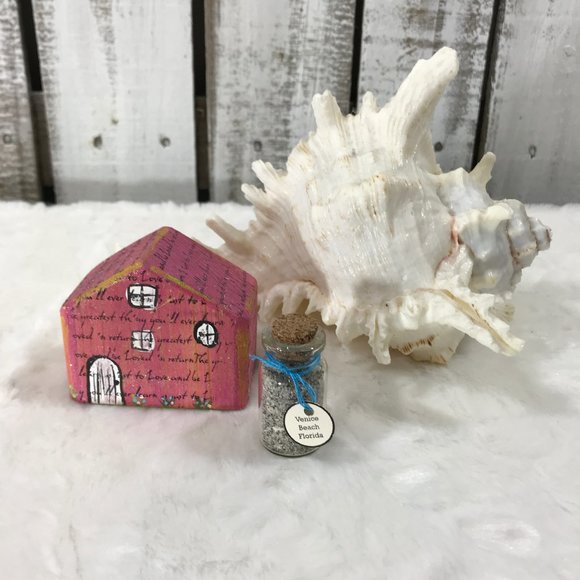 Little Wooden House by the Beach Handmade Painted - Picture 2 of 13